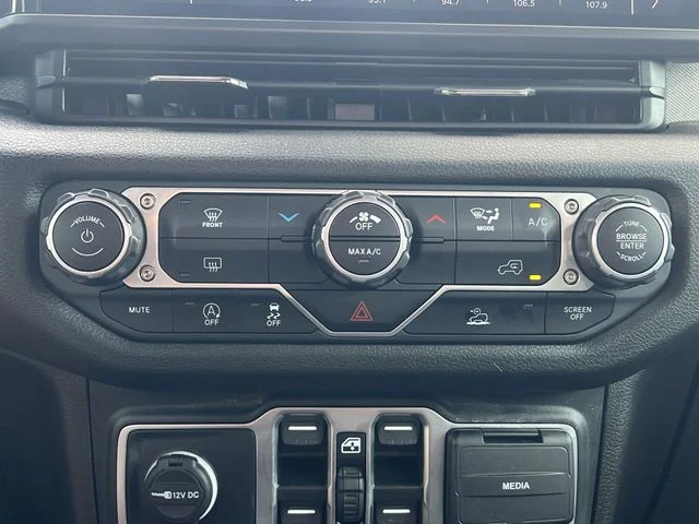 Used 2024 White Jeep Sport S image 13
