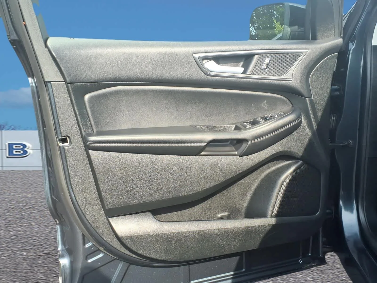 Used 2024 Stone Blue Ford SE image 11