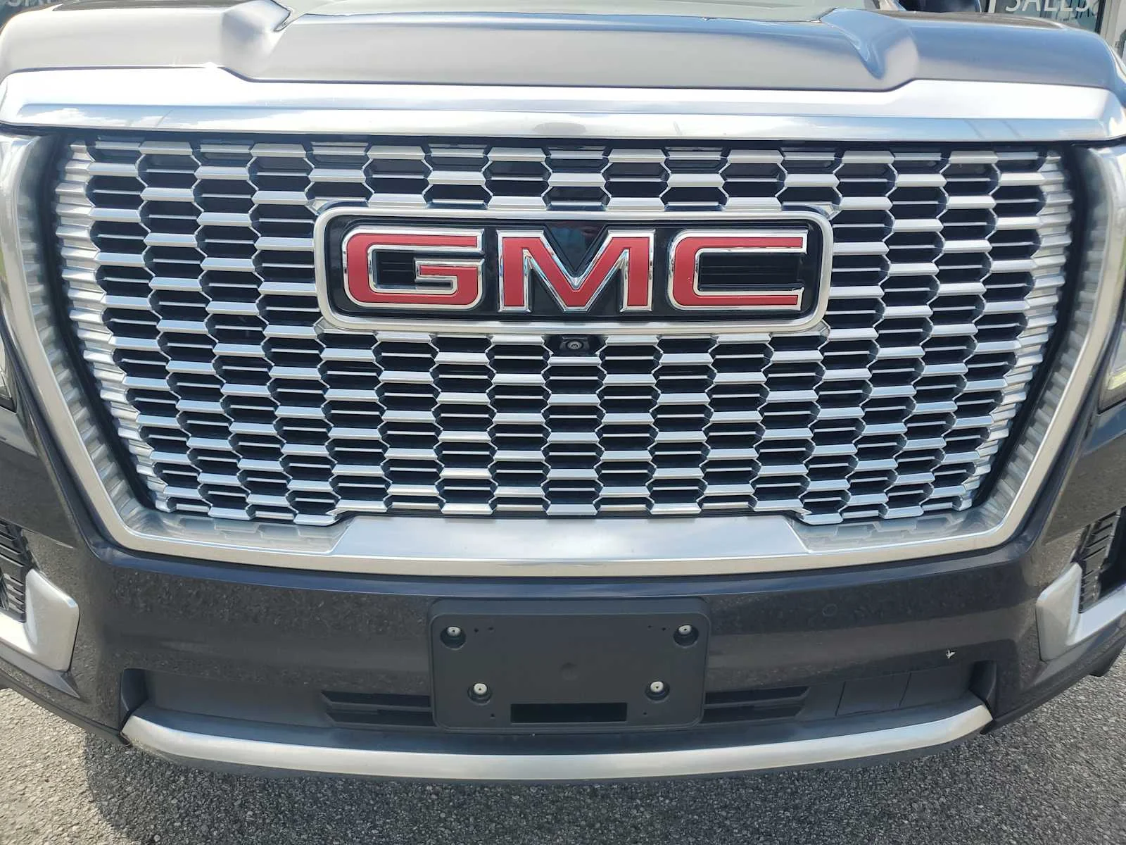 Used 2023 TITANIUM RUSH METALLIC GMC Denali image 12