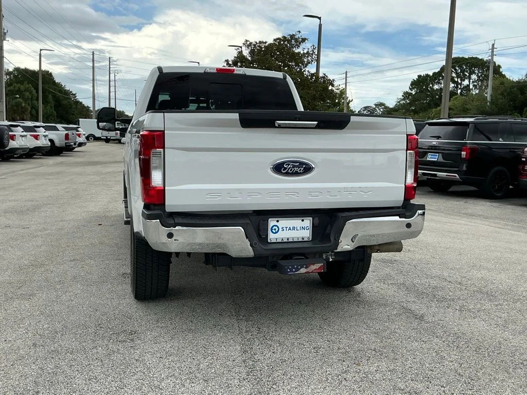 Used 2019 White Ford Lariat image 8