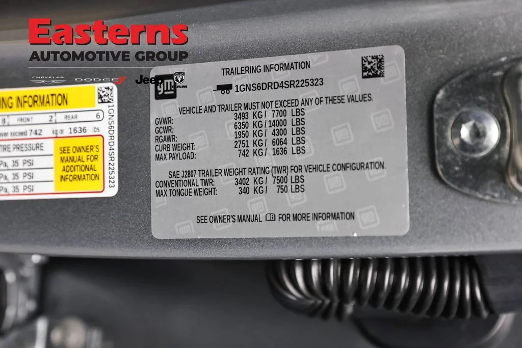 Used 2025 Gray Chevrolet Z71 image 36