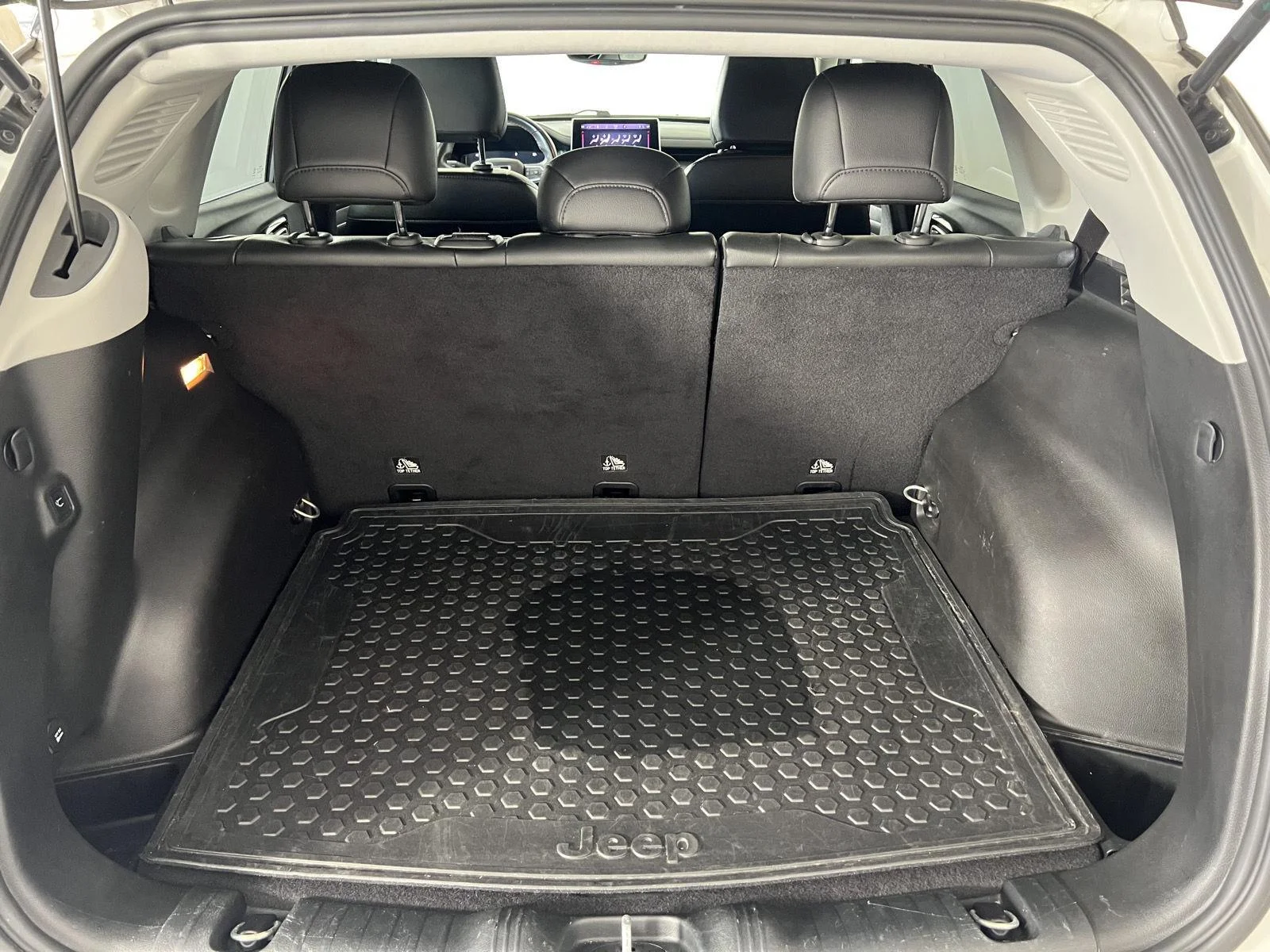 Used 2022  Jeep Trailhawk image 24