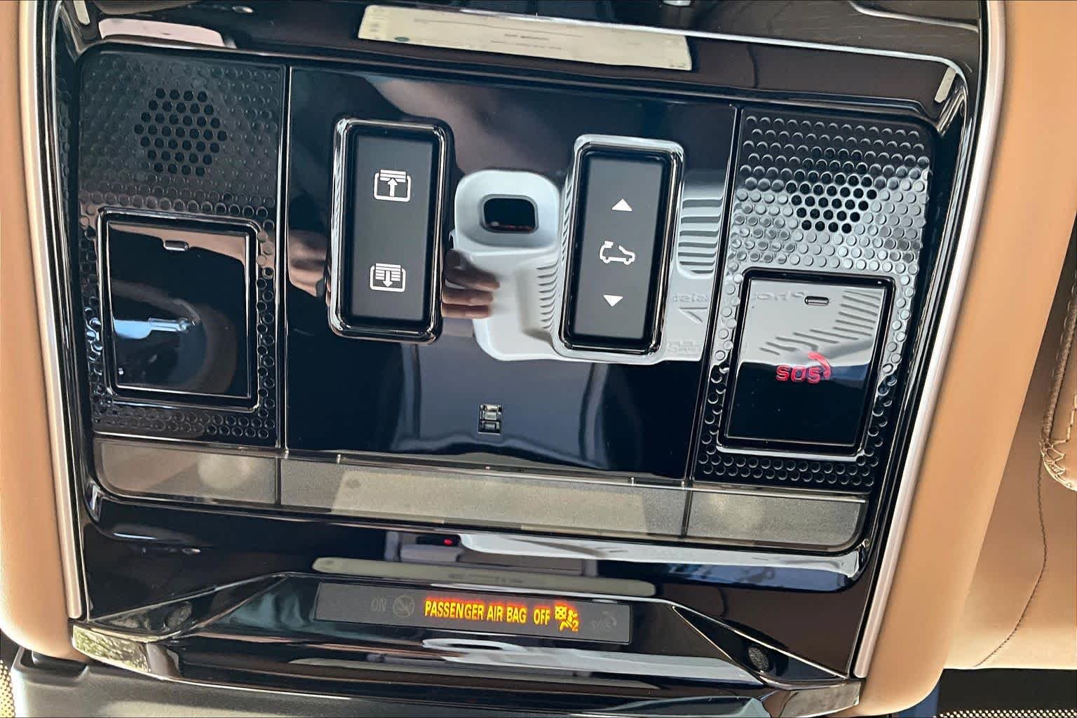 New 2026 British Racing Green Land Rover SV image 18