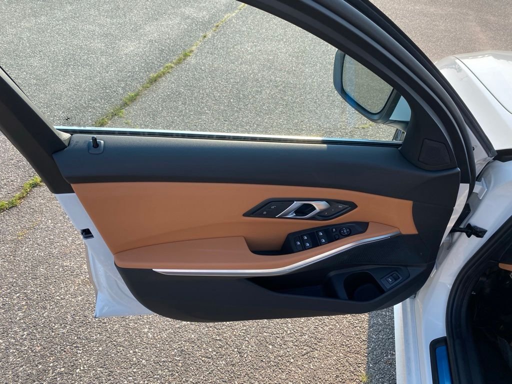 New 2026 Alpine White BMW 330i xDrive image 11