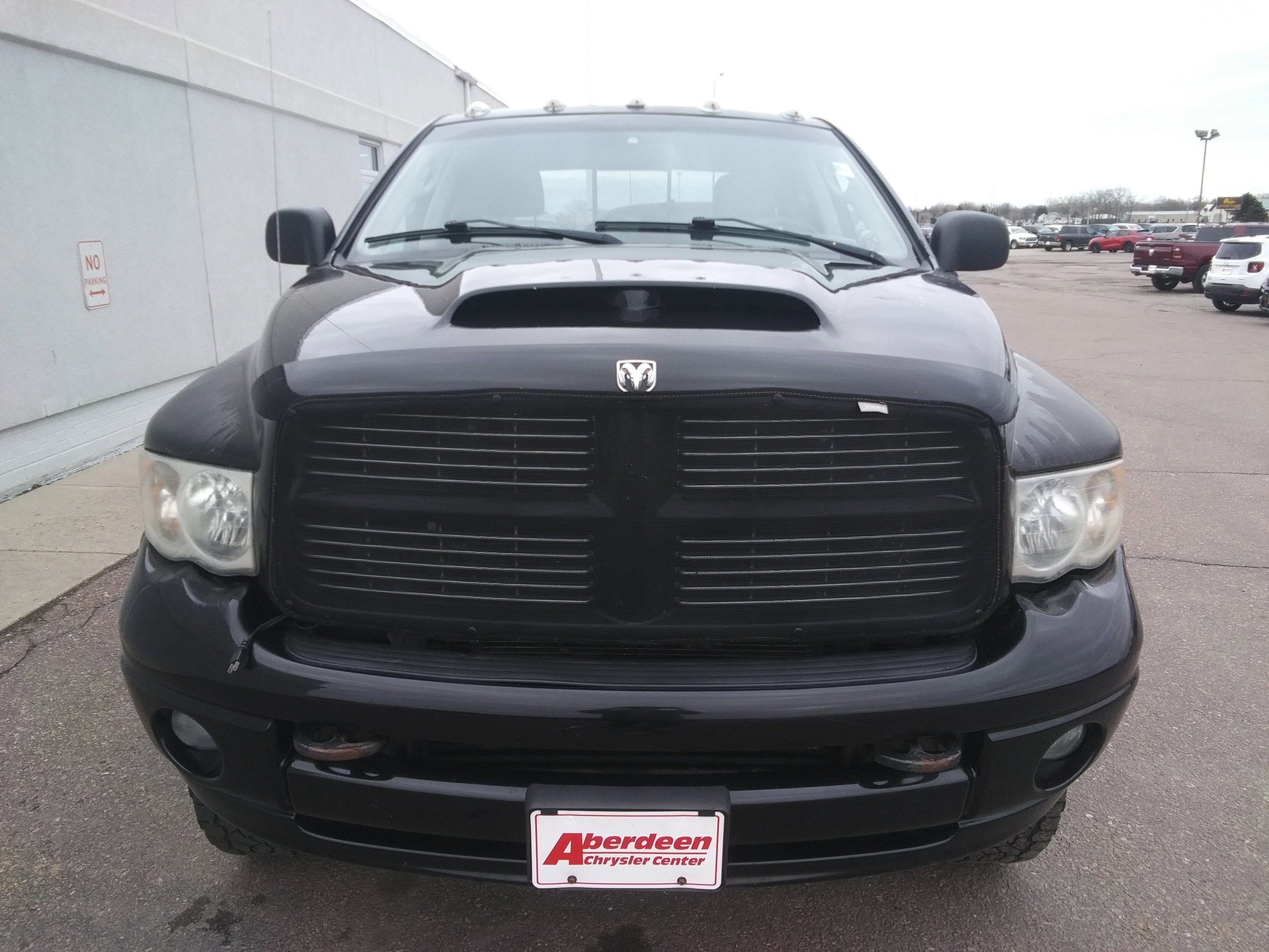 Used 2003 Black Dodge SLT image 3