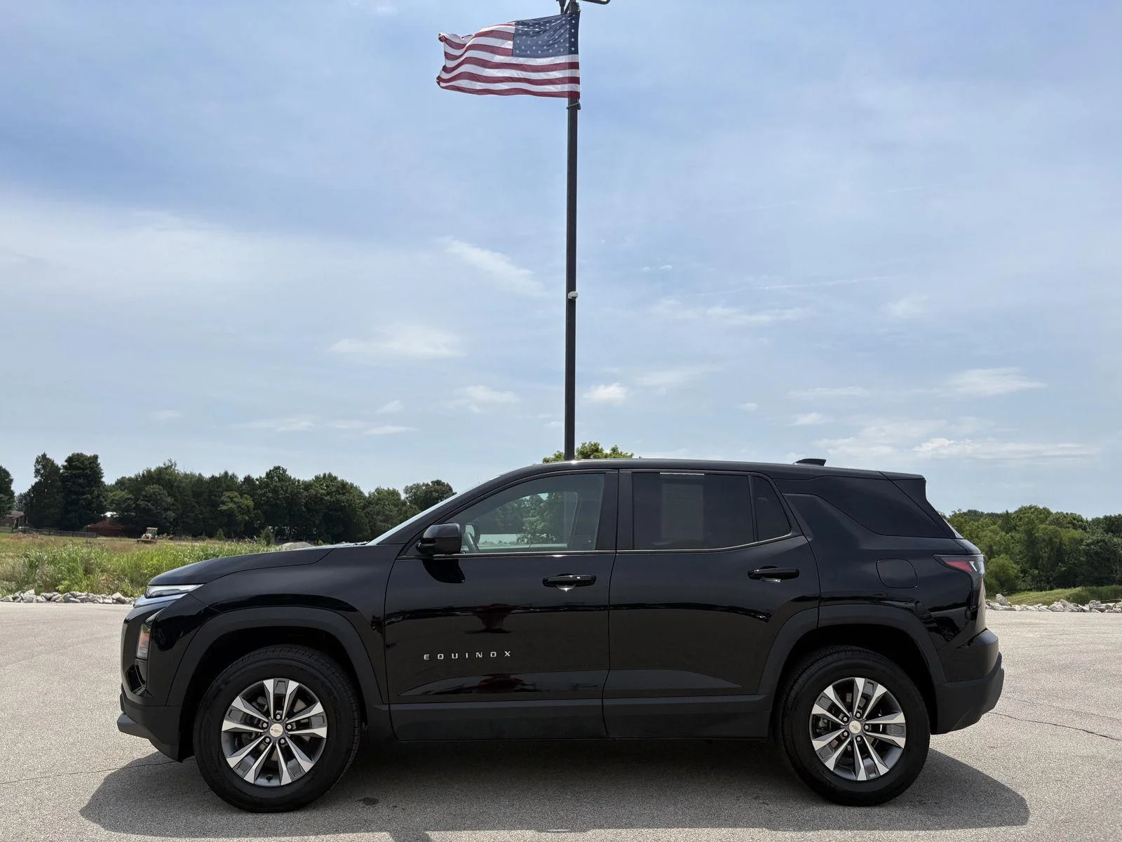 Used 2025 Mosaic Black Metallic Chevrolet FWD LT image 19