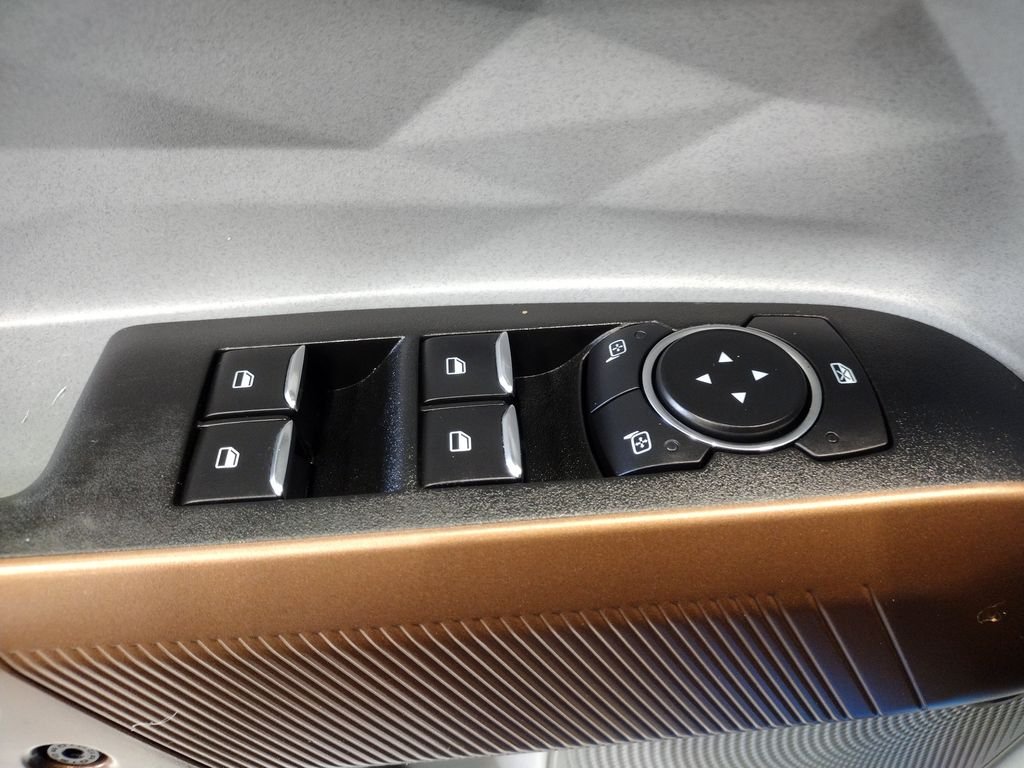 Used 2022 Blue Metallic Ford Lariat image 21