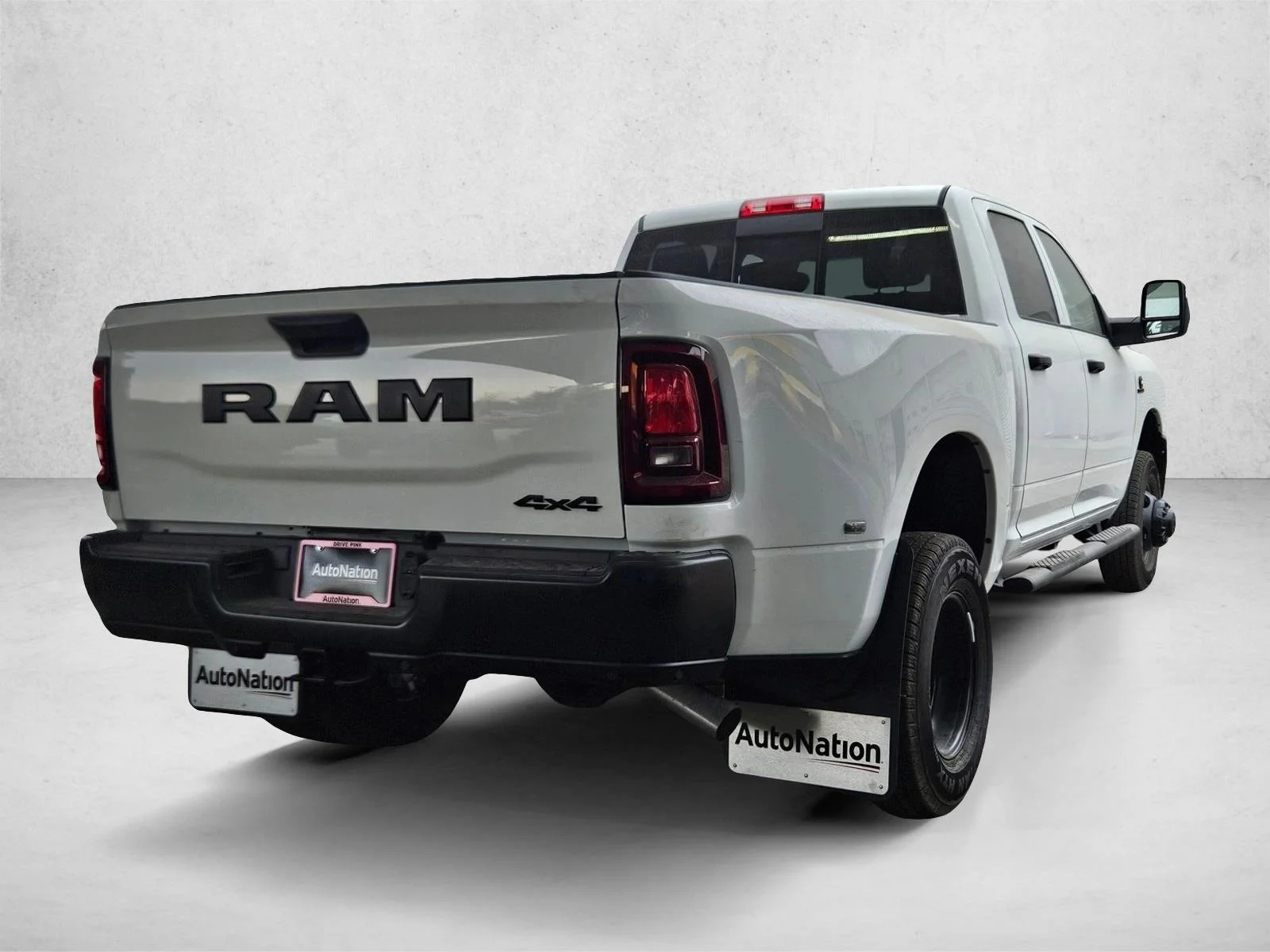 New 2026 Bright White Clear-Coat Exterior Paint RAM Tradesman image 2