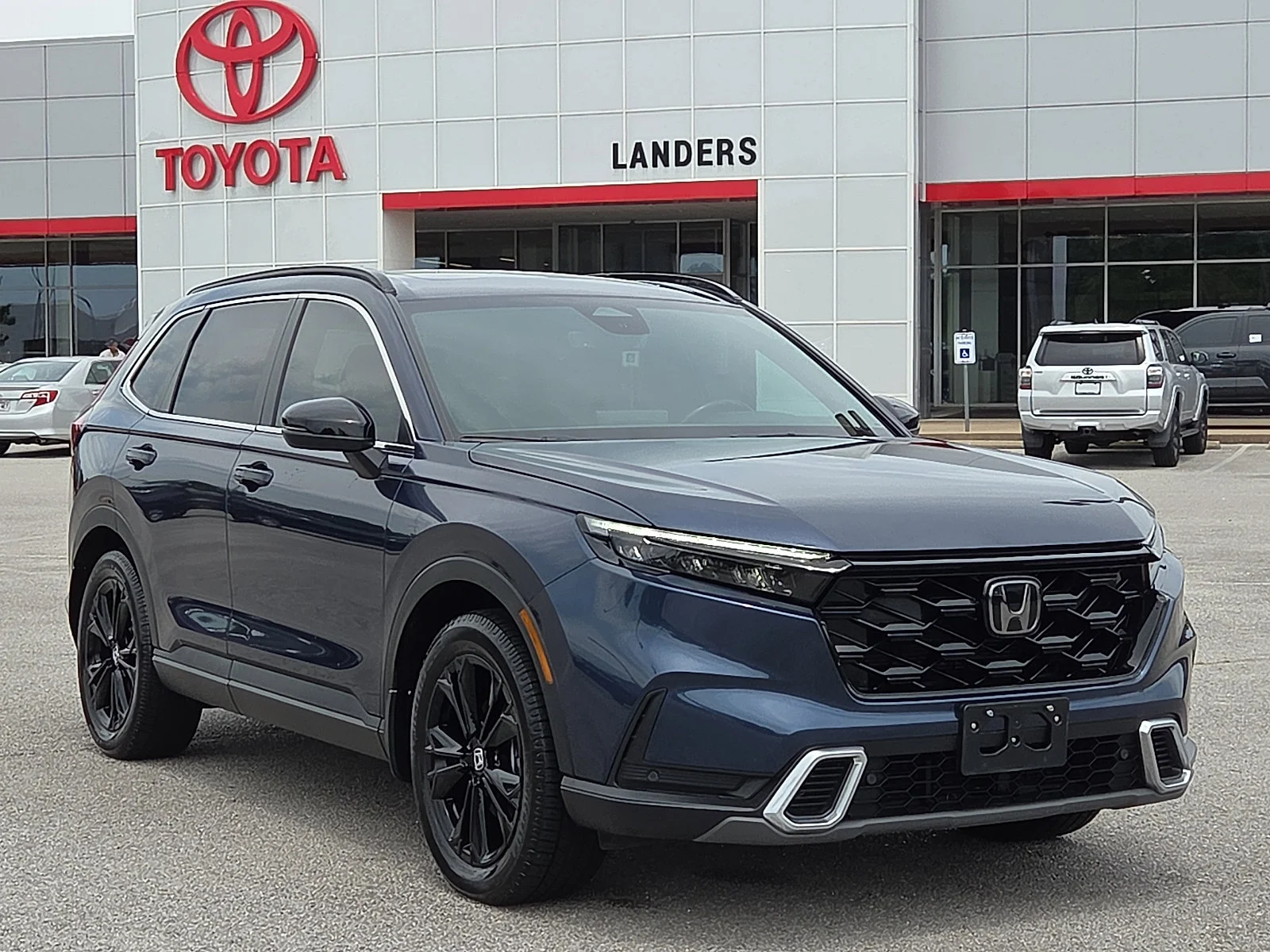 2023 Honda CR-V Hybrid Sport Touring AWD's photo