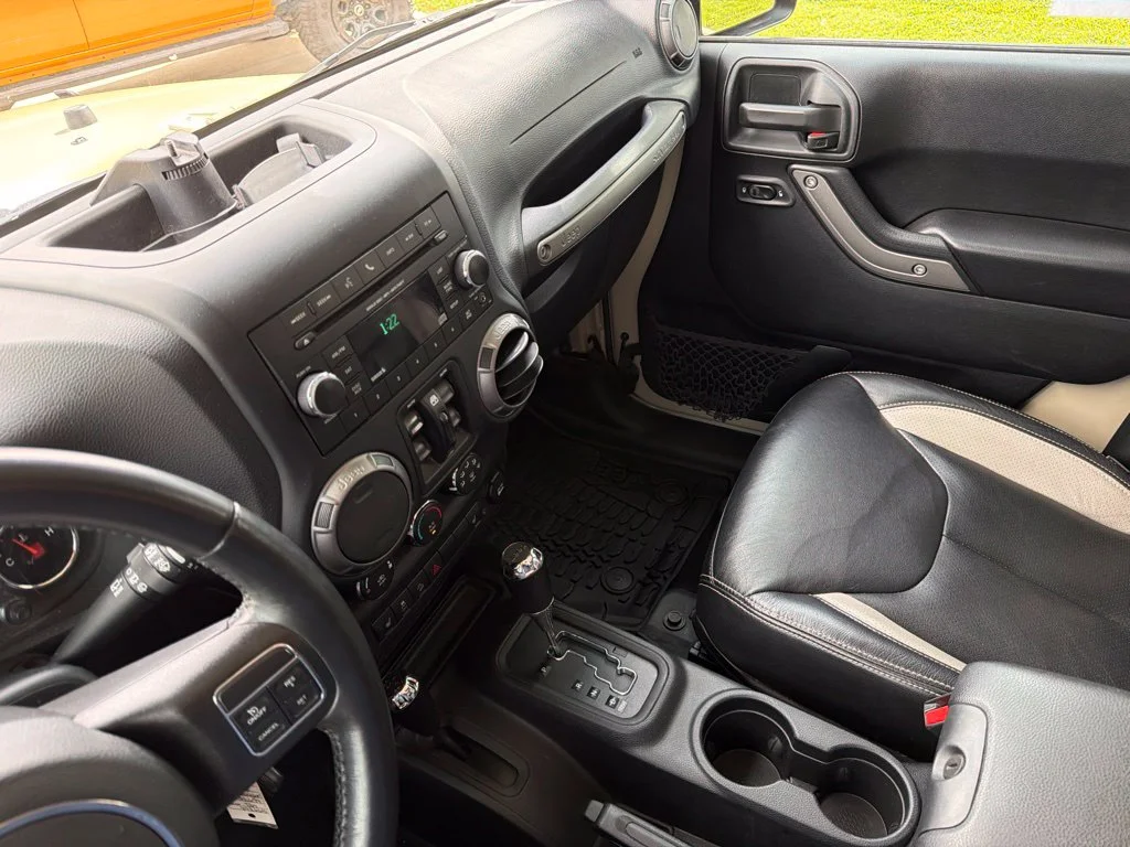 Used 2018 Beige Jeep Unlimited Sport image 19