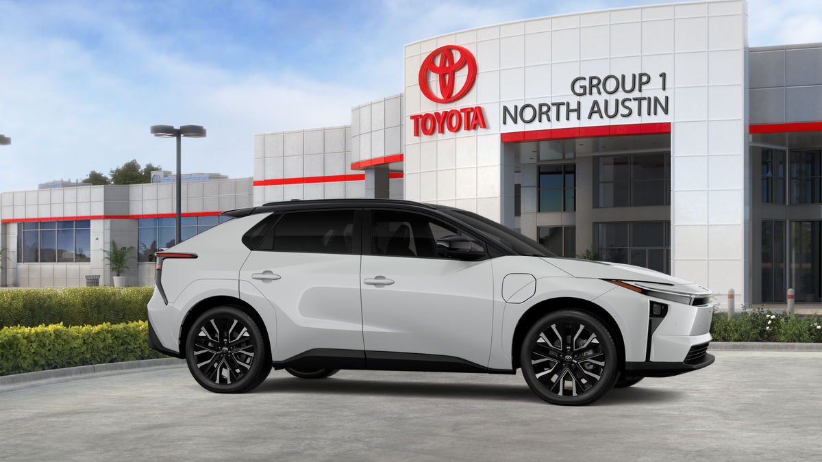 New 2026 Wind Chill Pearl with Midnight Black Metallic roof Toyota Limited image 13