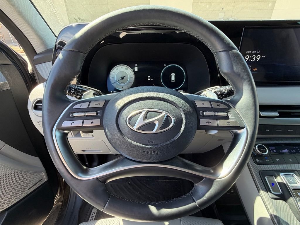 Certified Used 2024 White Hyundai SEL image 16