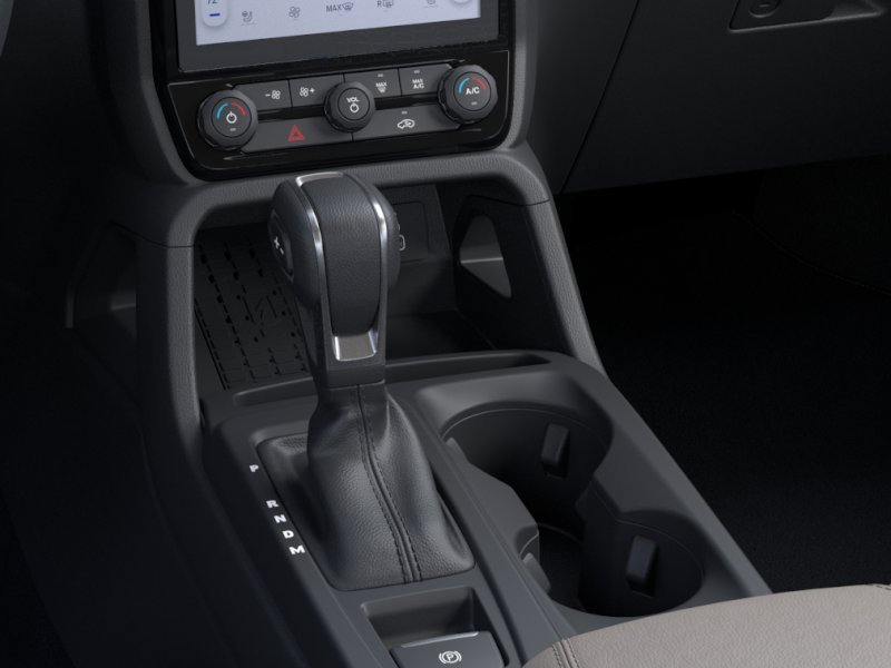 New 2026 Oxford White Ford XLT image 15