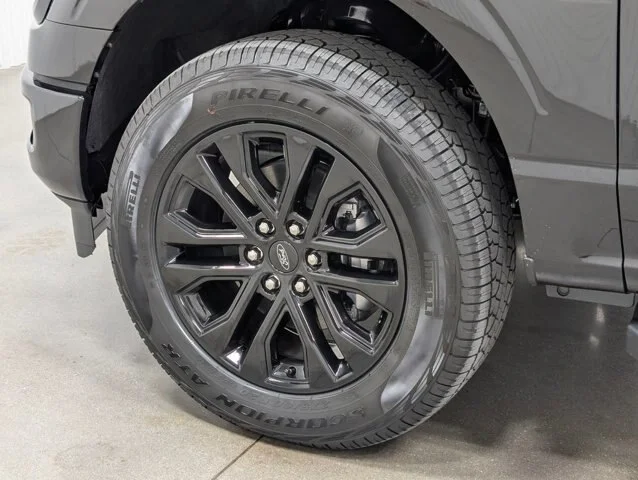 New 2026 Agate Black Metallic Ford XLT image 34