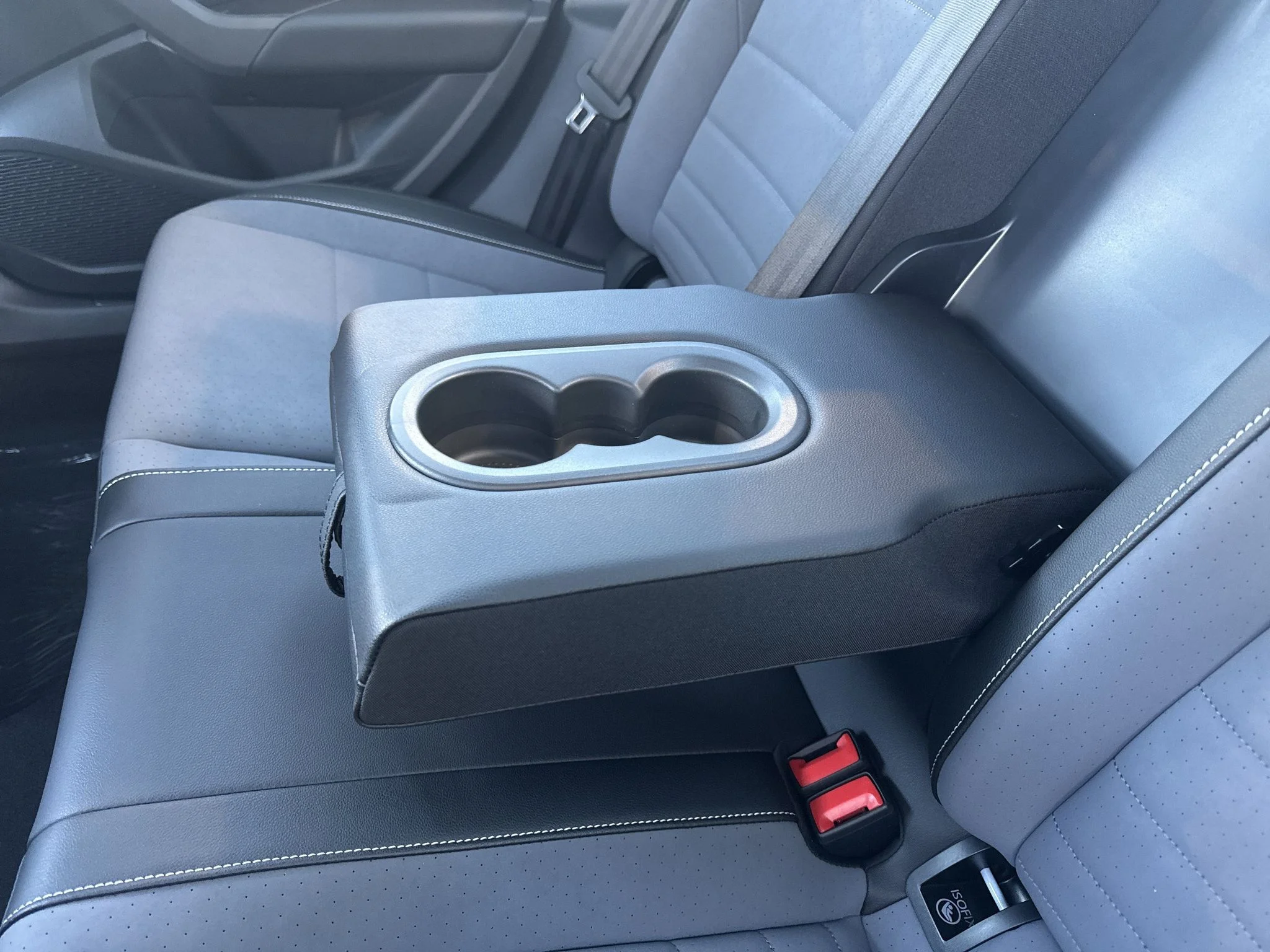 New 2027 Monument Gray Volkswagen SE image 31