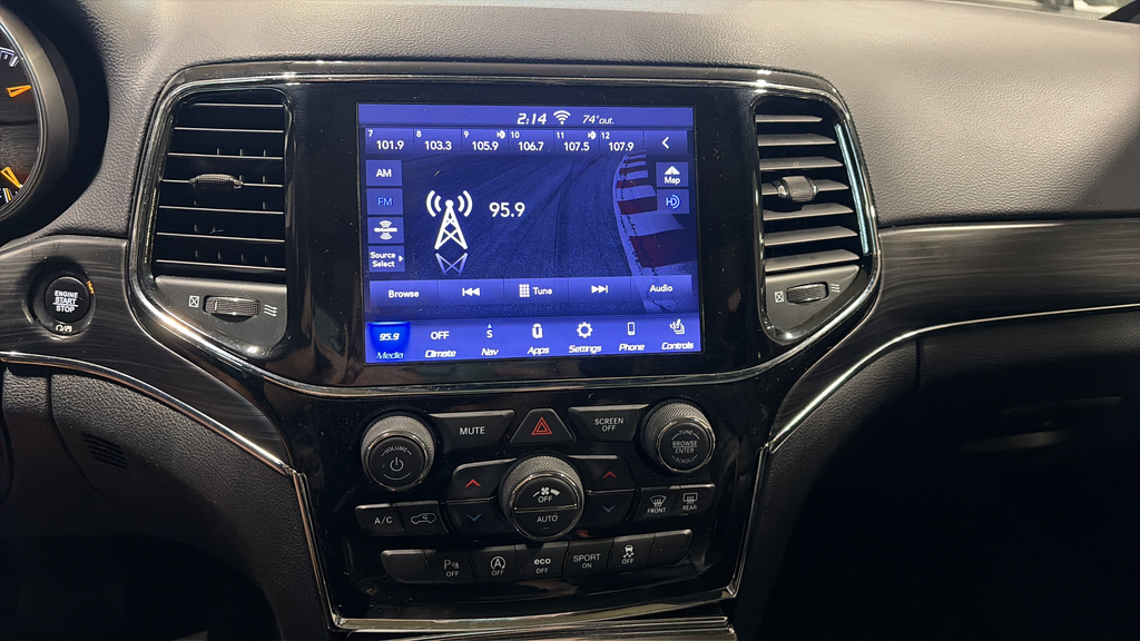 Used 2020 Black Jeep Limited image 28