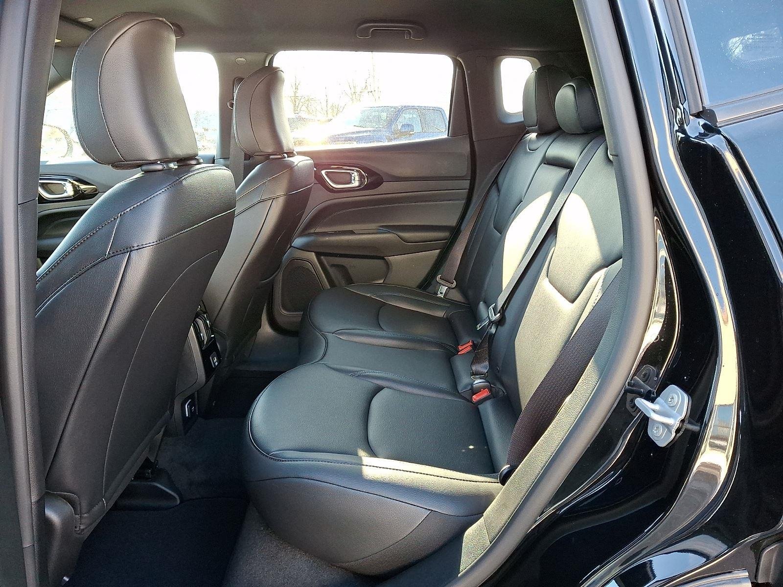 New 2026 Diamond Black Crystal Pearlcoat Jeep Limited Altitude image 7