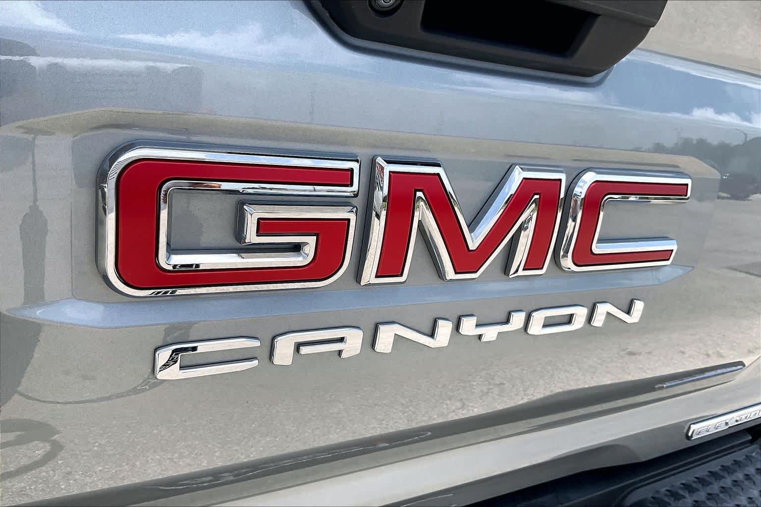 Used 2024 Sterling Metallic GMC Elevation image 30