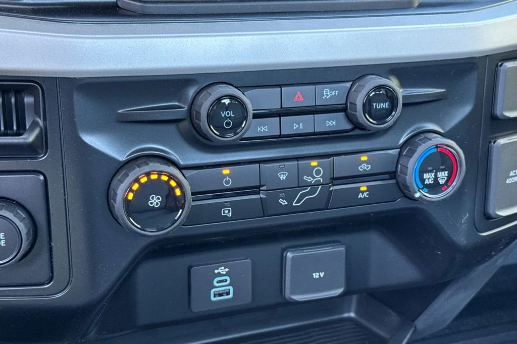 New 2026 Oxford White Ford F-250® XL image 18