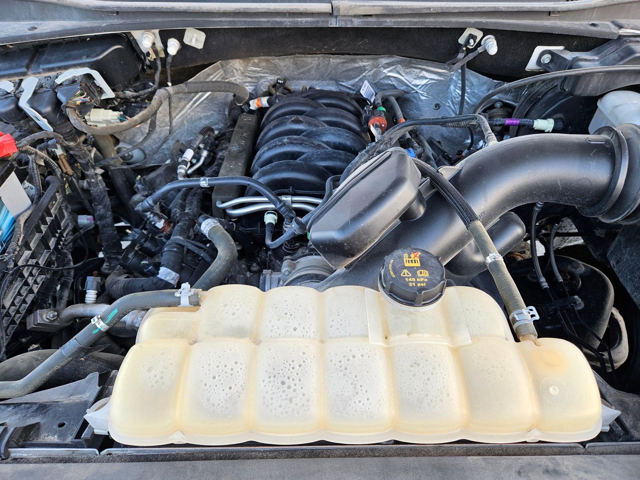 Certified Used 2018 Oxford White Ford LARIAT image 33