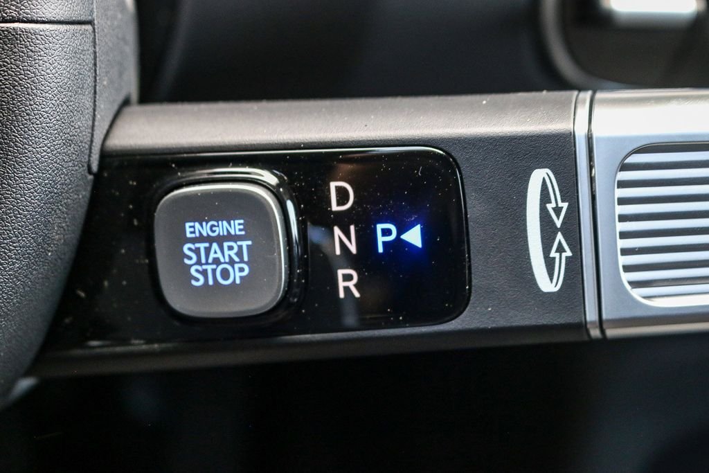 New 2026 Silver Hyundai SEL image 25