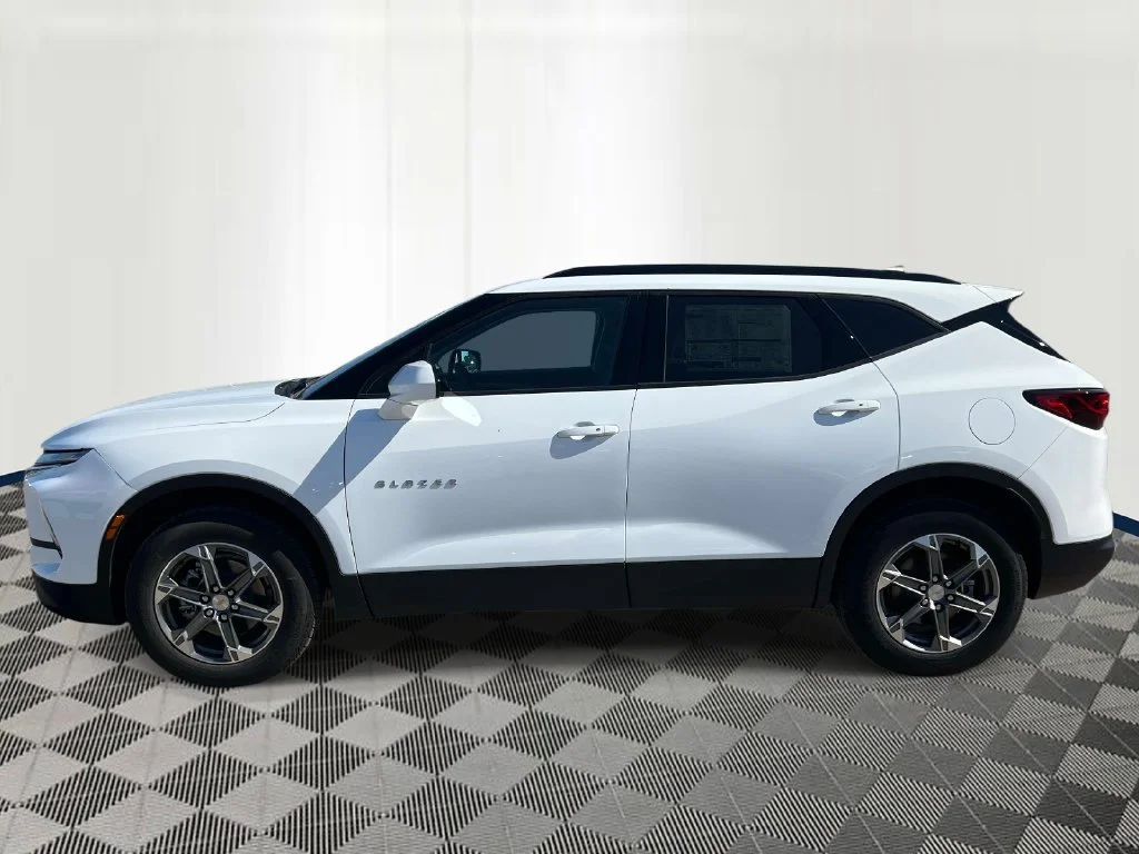 2026 Chevrolet Blazer 2LT - Photo 2