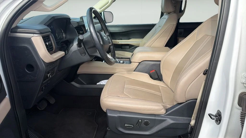 Used 2024 Oxford White Ford Limited image 12