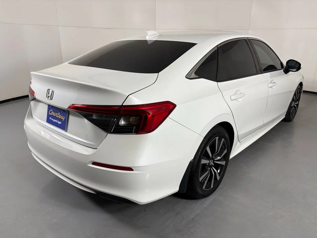Used 2022  Honda EX image 8