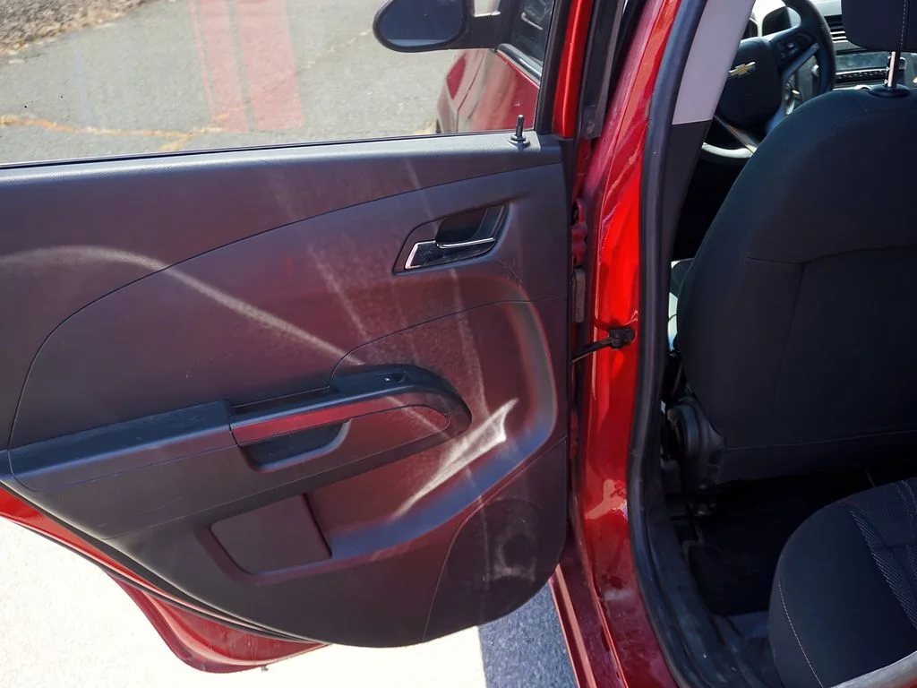2012 Chevrolet Sonic 1LT - Photo 26