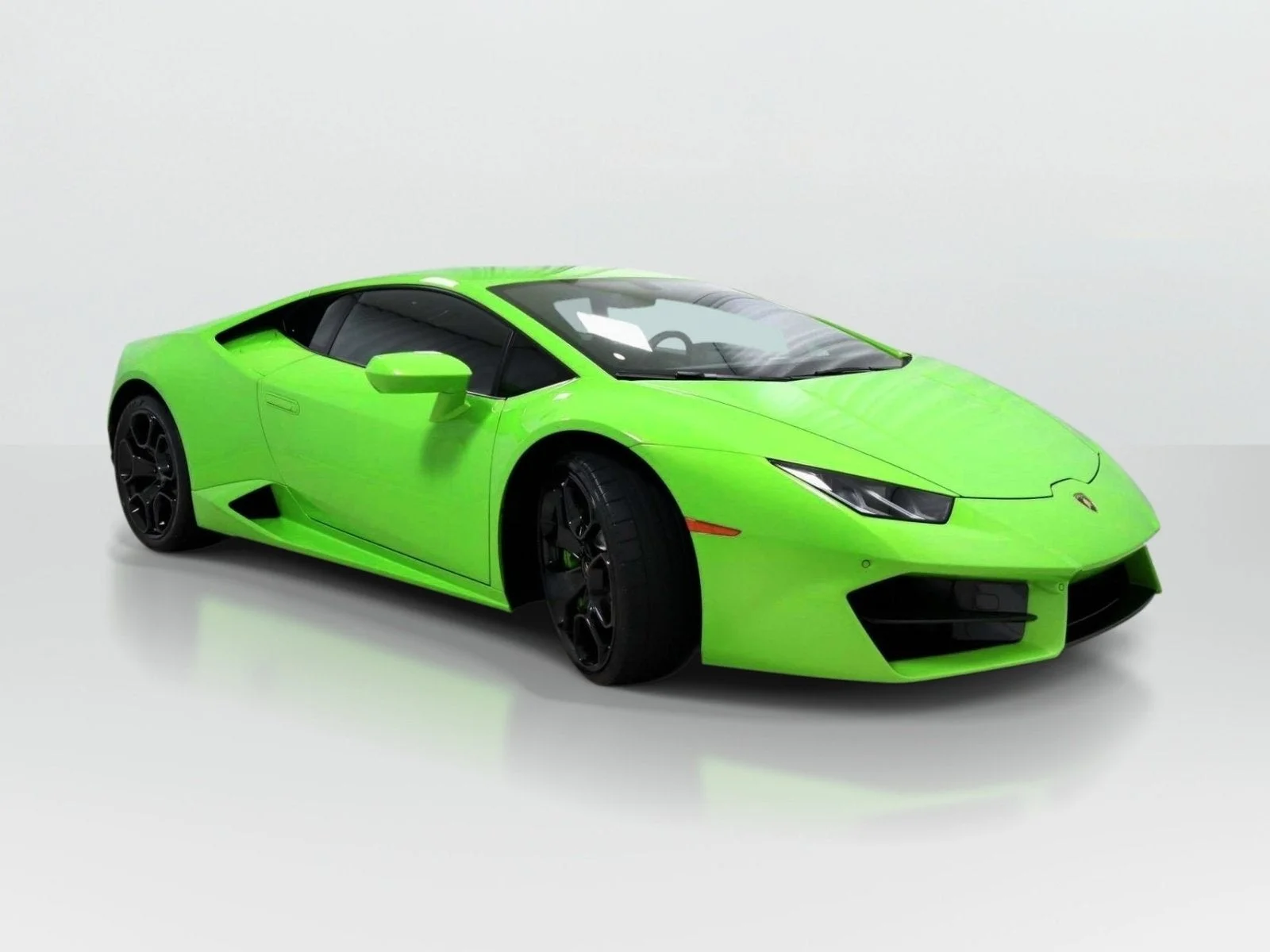 Used 2018 Verde Mantis Pearl Effect Lamborghini  image 7