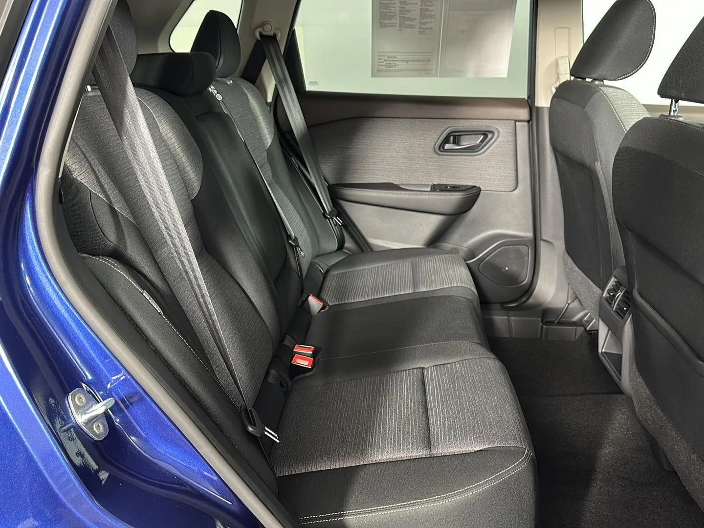 Used 2022 Caspian Blue Metallic Nissan S image 13