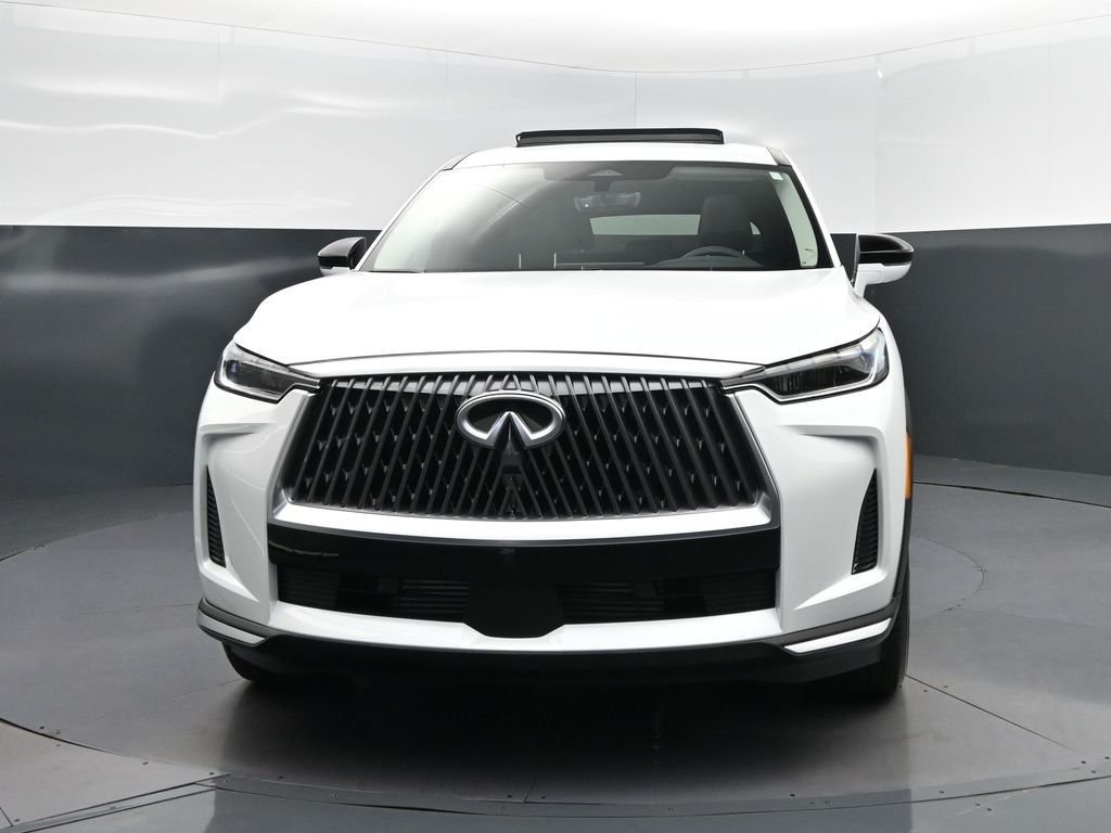 Certified Used 2026 White INFINITI PURE image 10