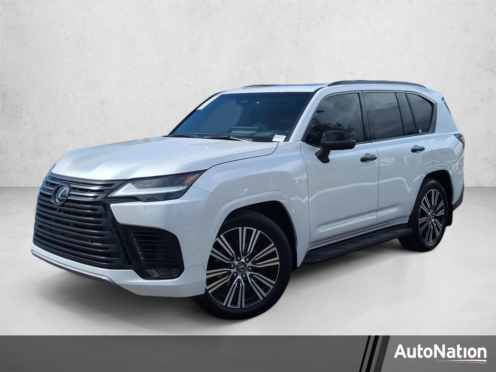 2025 Lexus LX 600 700h Luxury's photo