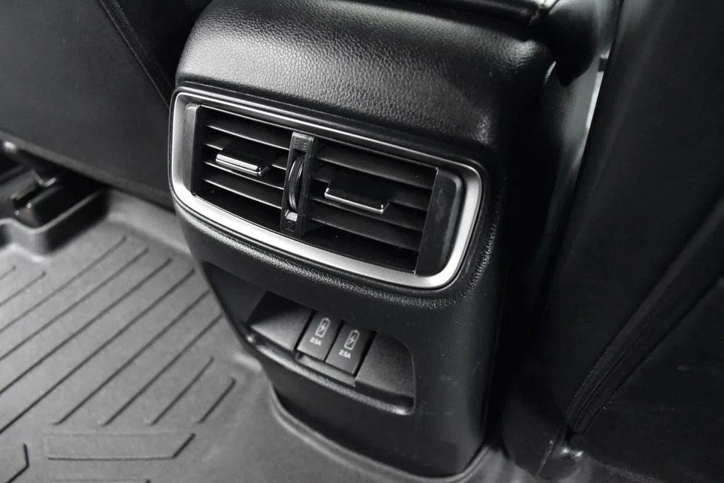 Used 2018 White Honda Touring image 26