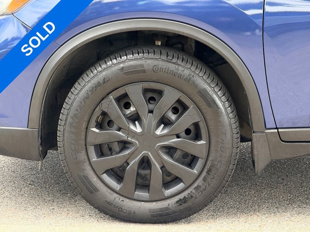 Used 2018 Caspian Blue Nissan S image 6