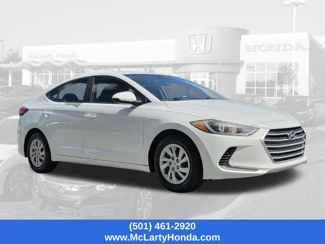 Used 2018 Quartz White Pearl Hyundai SE image 4