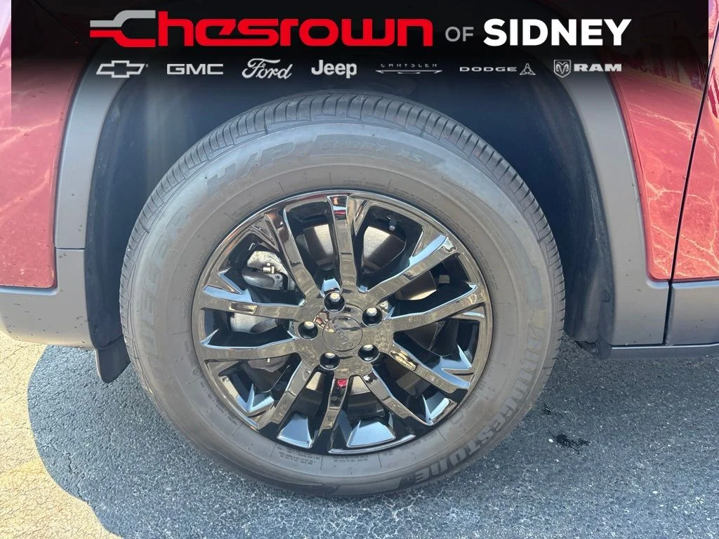 Used 2020 Red Jeep Latitude Plus image 9