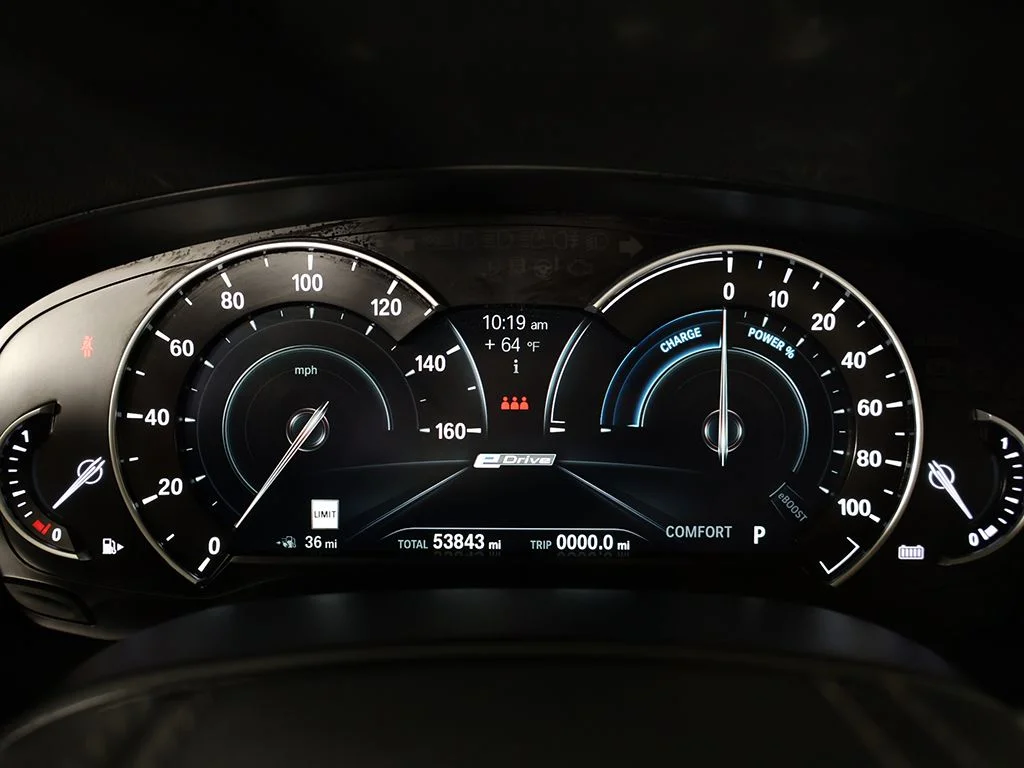 Used 2018 Dark Graphite BMW 530e xDrive iPerformance image 45