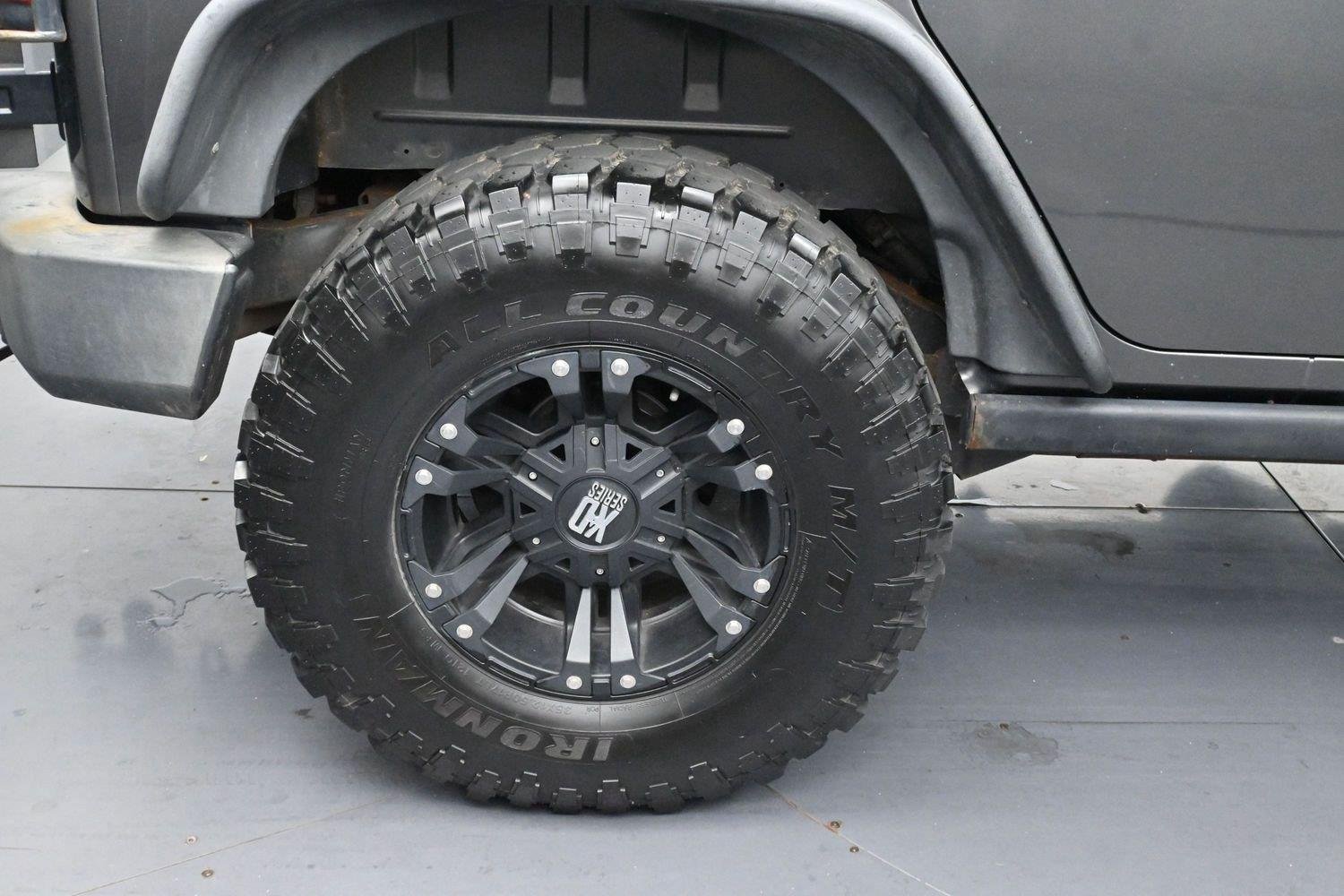 Used 2016 Granite Crystal Metallic Jeep Rubicon image 26