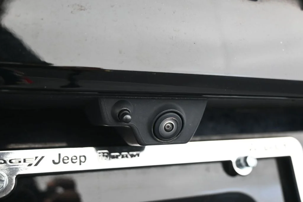 Used 2025 Onyx Black GMC Denali image 38