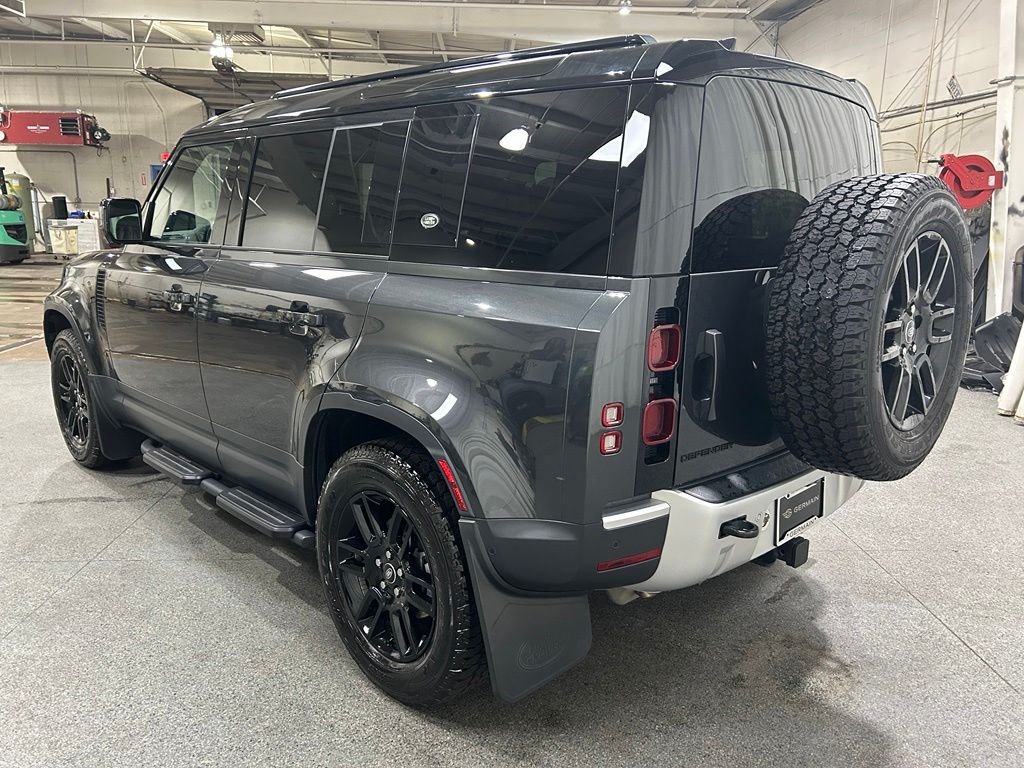 Used 2024 Carpathian Gray Premium Metallic Land Rover S image 6