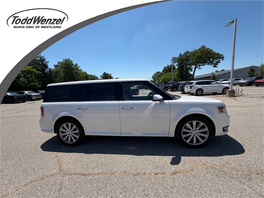 Used 2014 White Ford Limited image 1