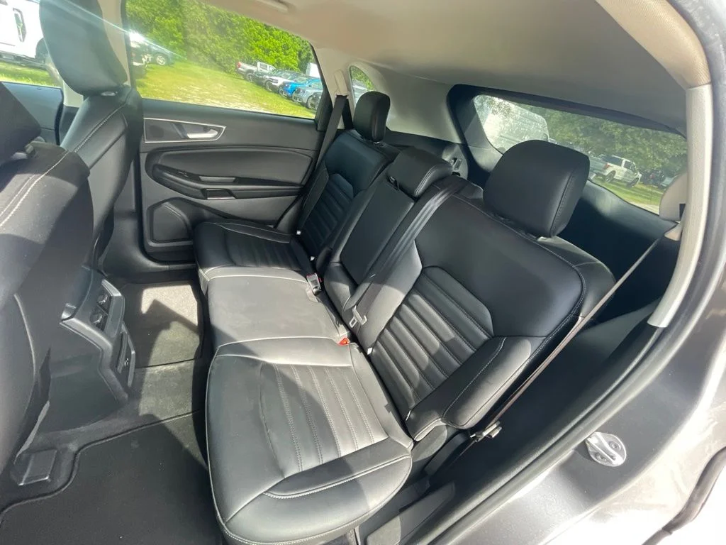 Used 2022 Gray Metallic Ford SEL image 9