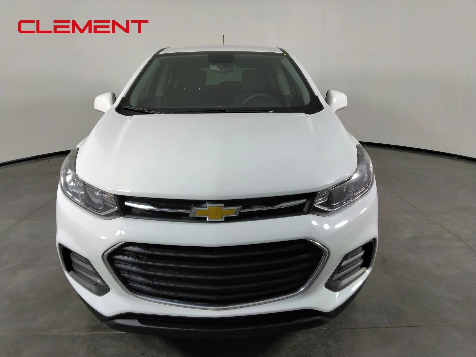 Used 2022 White Chevrolet LS image 2