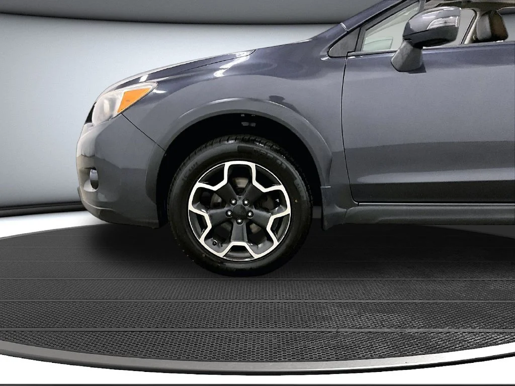 Used 2015 Gray Subaru 2.0i Limited image 31