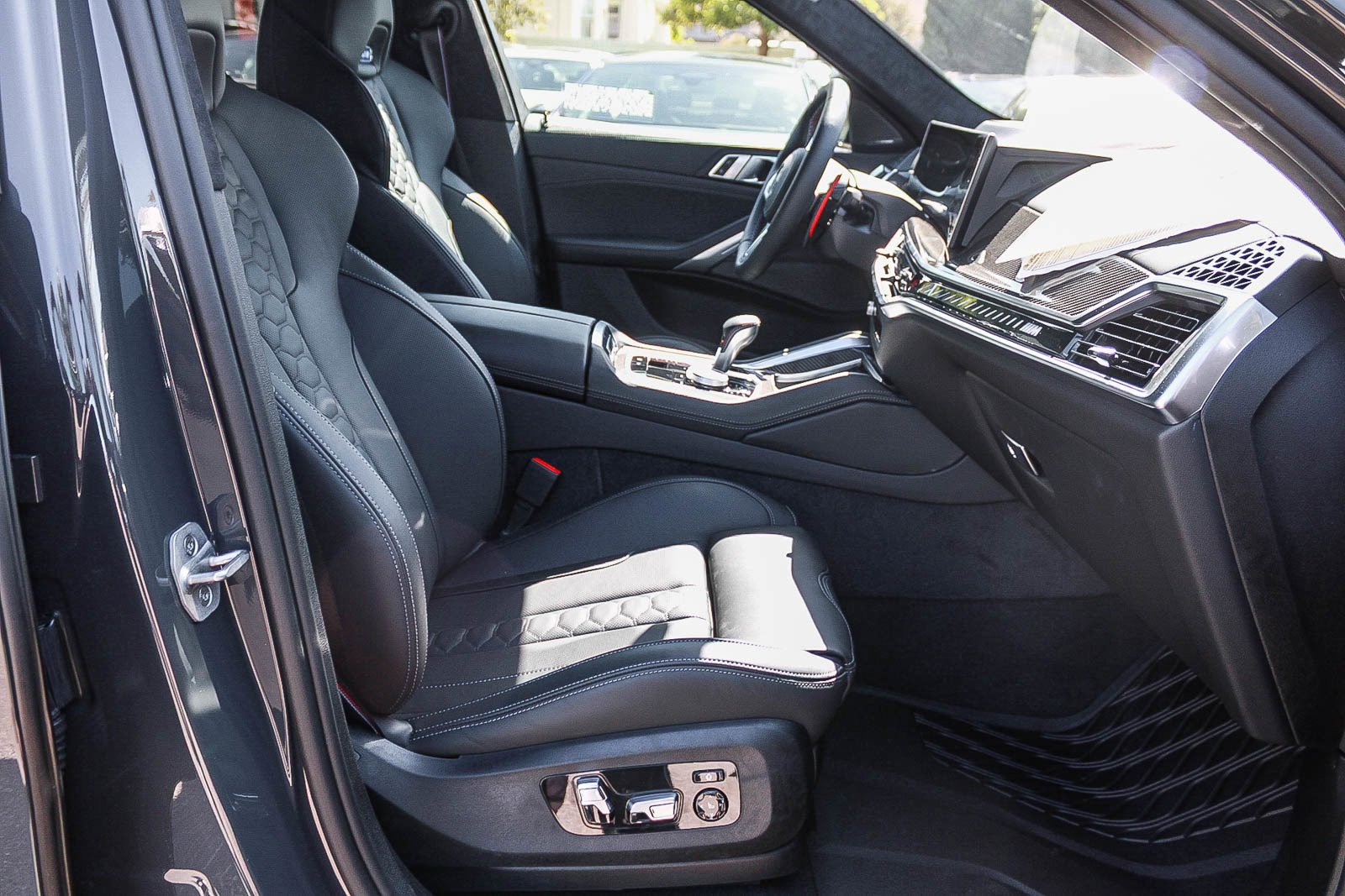 2026 BMW X6 M X6 M - Photo 16