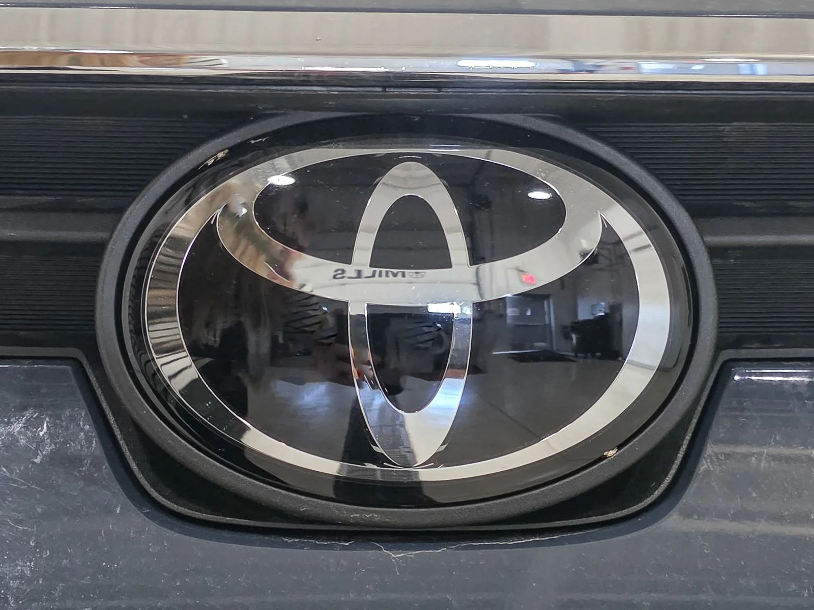 Used 2024 White Toyota Limited image 13