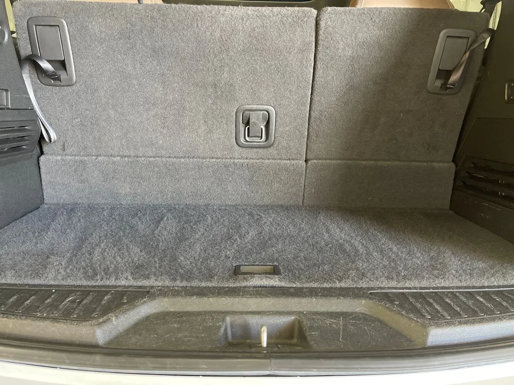 Used 2017 White GMC Limited image 28