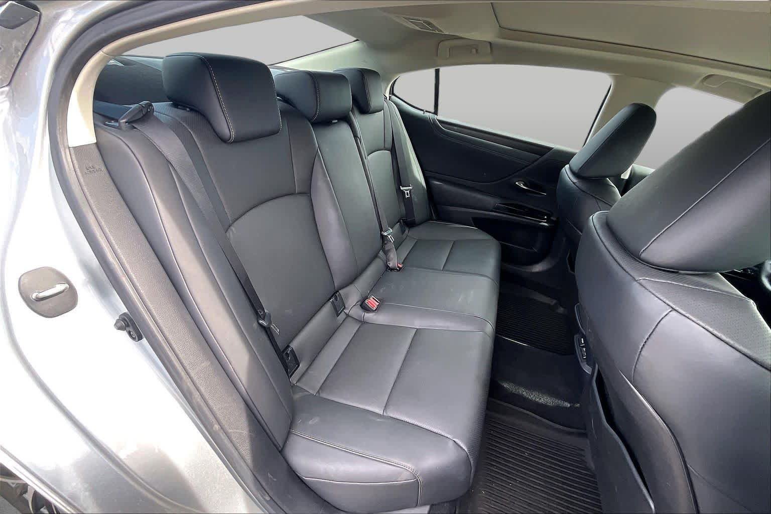Used 2025 Iridium Lexus  image 19