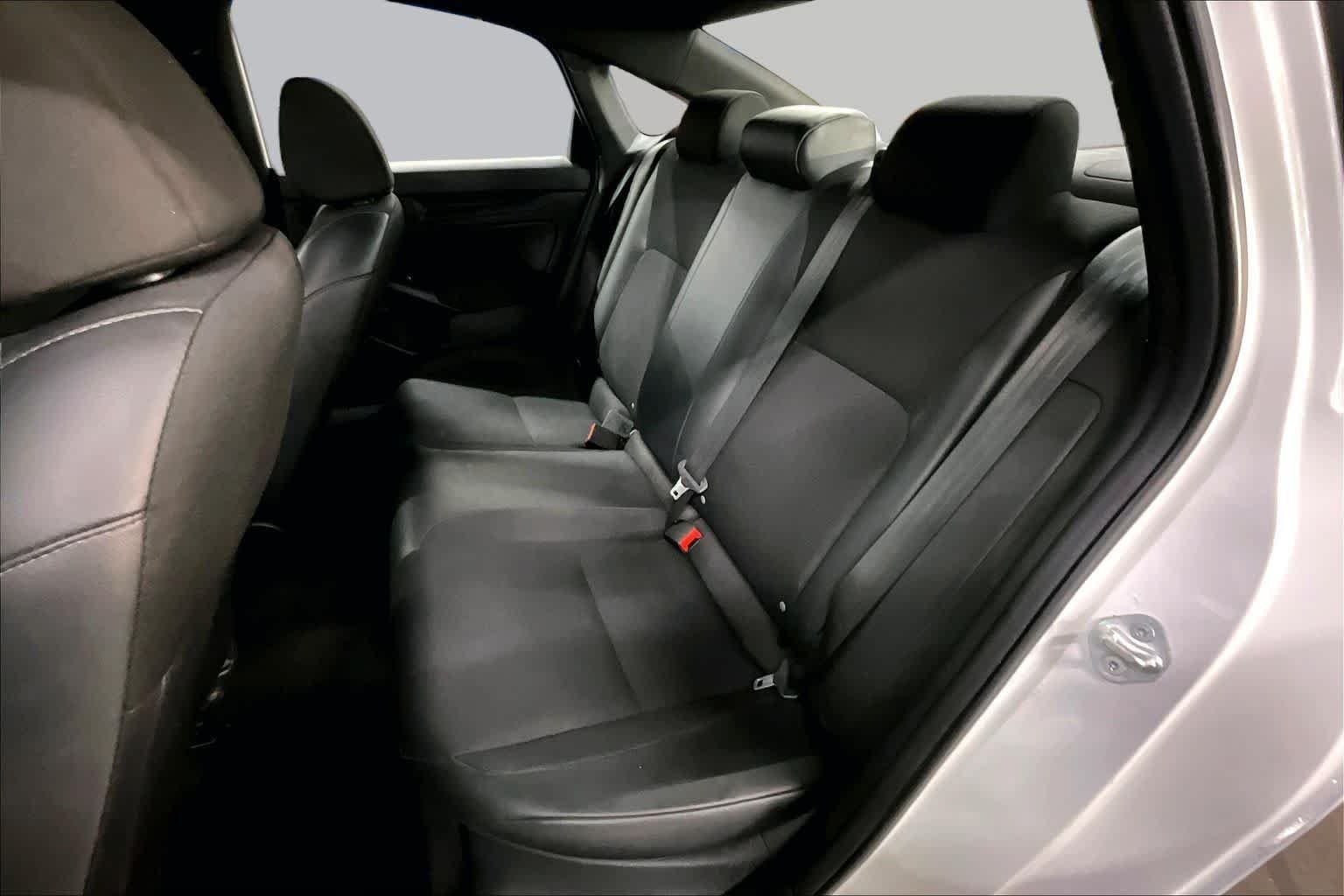 Used 2024 Platinum White Pearl Honda Sport image 20
